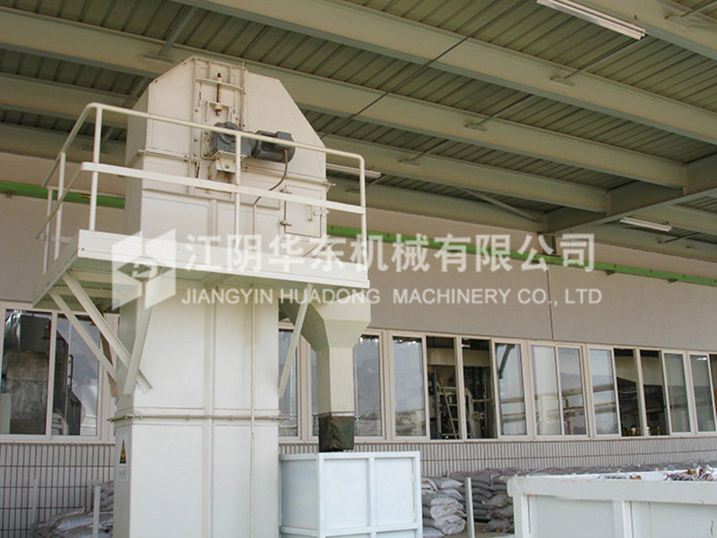 鬥式提升機
